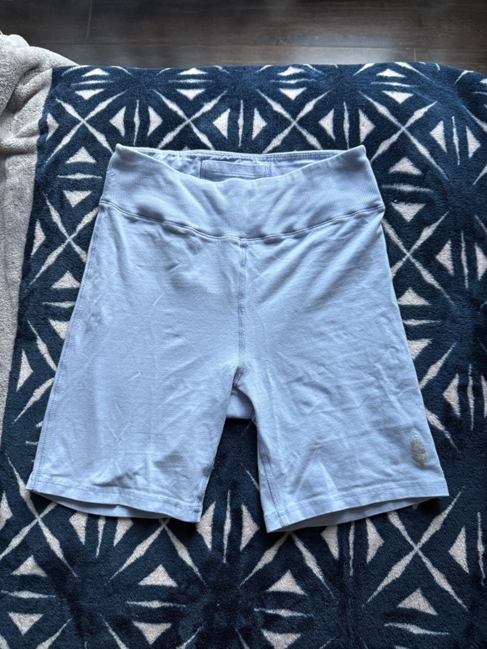 knit biker shorts 6’